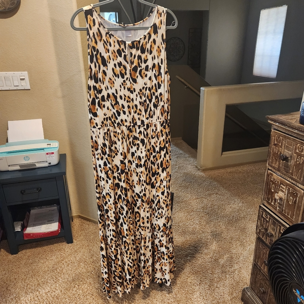 Chico's Leopard Maxi Dress Chicos size 2 (@ a 12 to 14) New without  tags